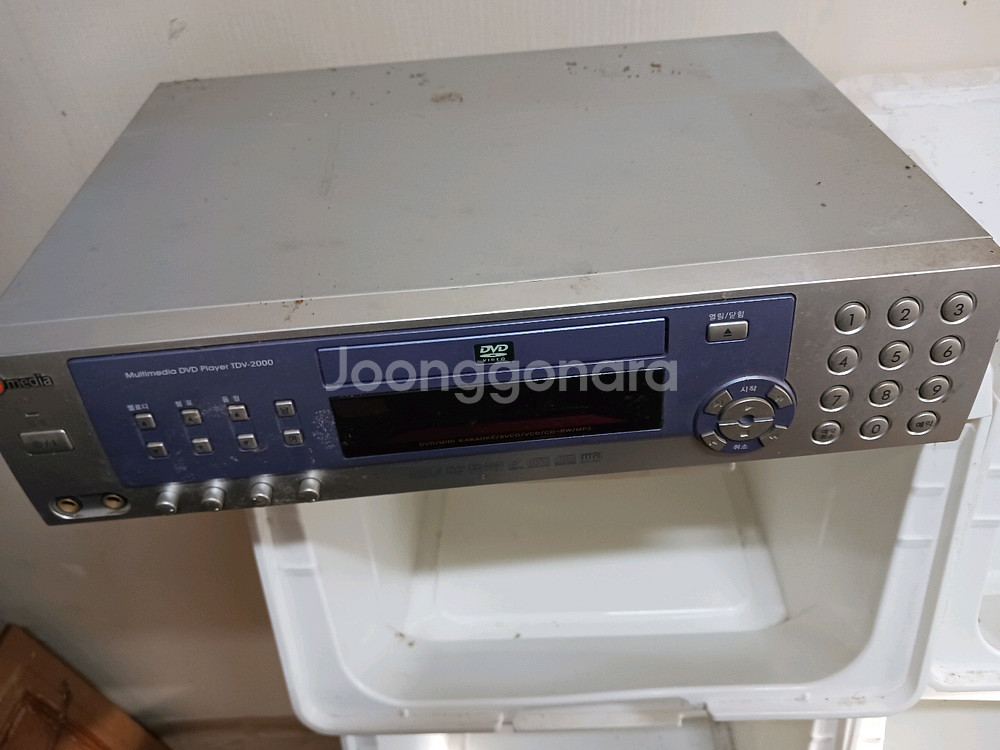 태진미디어 노래반주기,사각소반 큰거3개,번려견,묘 깔개 5장 100*140크기--0