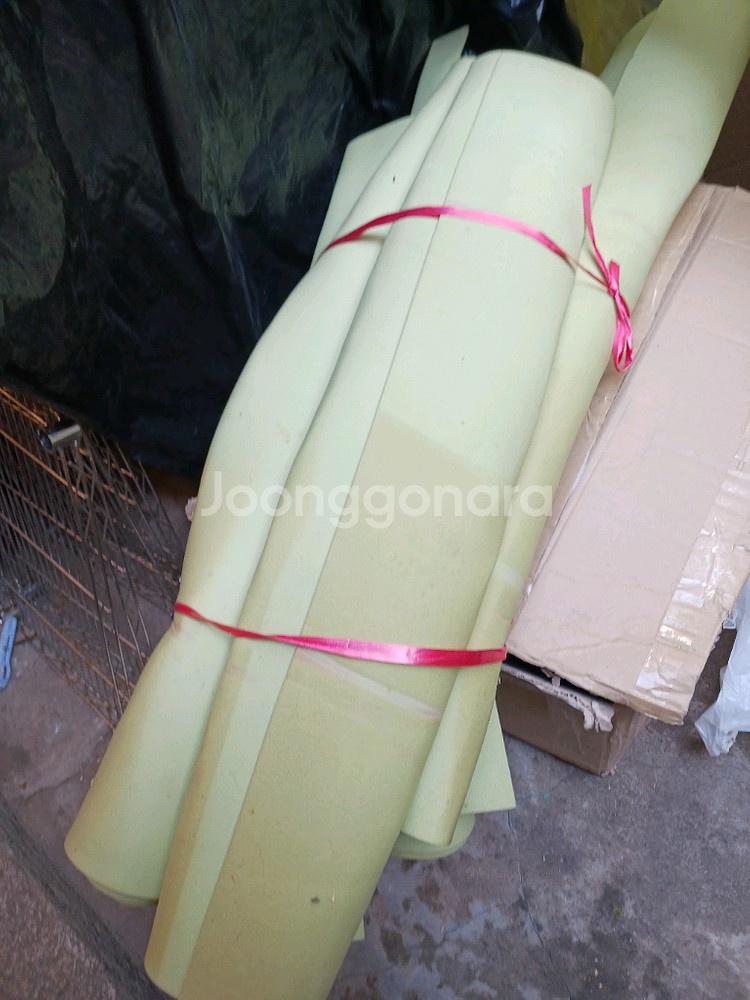 태진미디어 노래반주기,사각소반 큰거3개,번려견,묘 깔개 5장 100*140크기--6