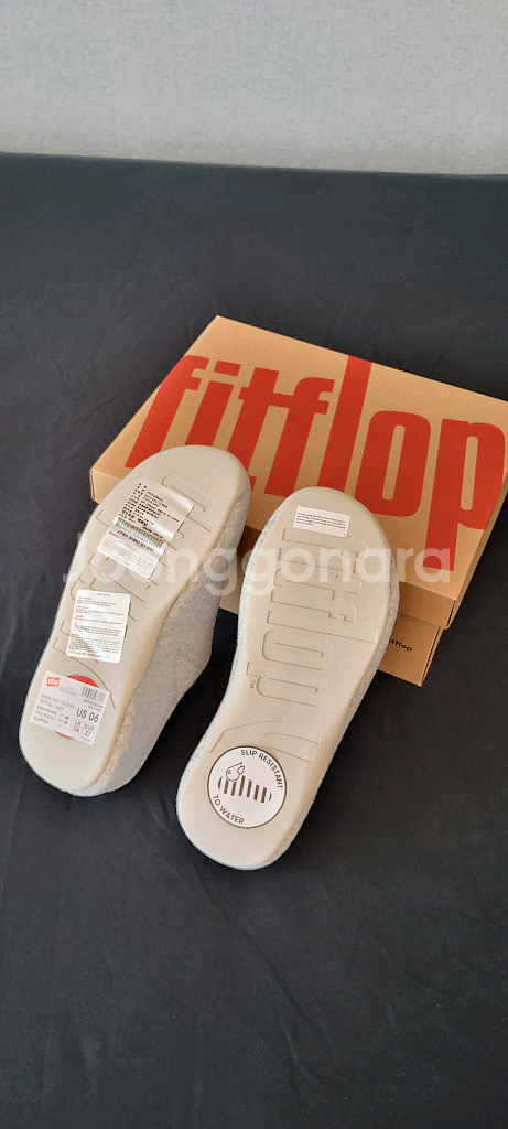 새상품)핏플랍 슬리퍼 (UK4 사이즈)--2