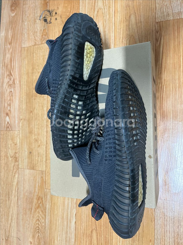 아디다스 이지 부스트 350 v2 트리플 블랙 논리플렉티브 (255) 중고 팝니다--5