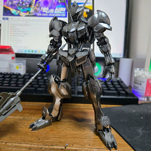 mg 발바토스 아이언 블러드 코팅 가조립 팝니다