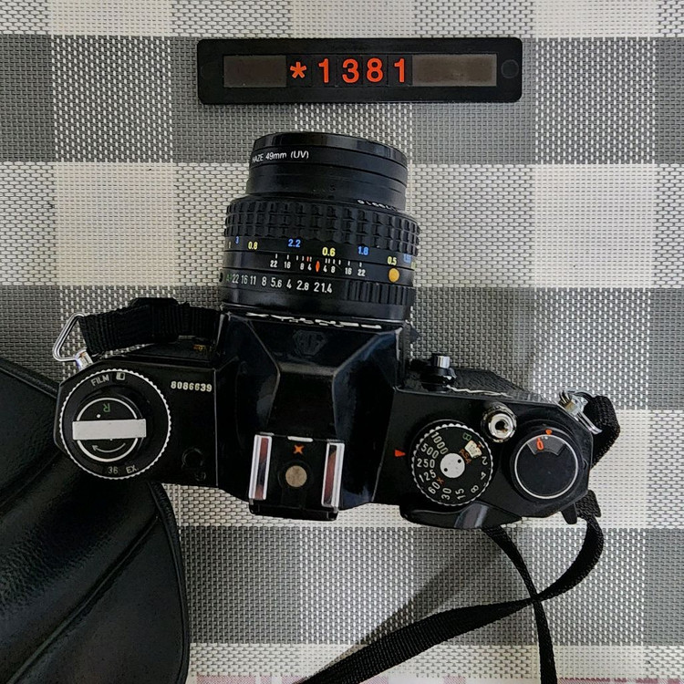 펜탁스 KM 필름카메라 1.4렌즈 블랙바디 케이스포함 이미지