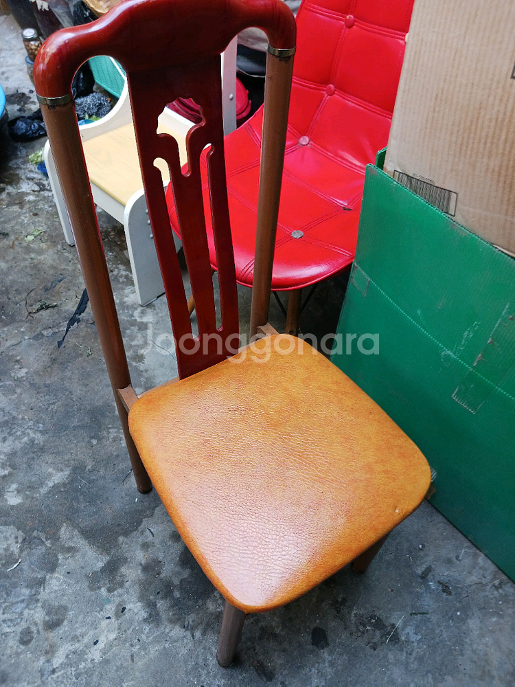 모던한 디자인 의자 2개,500와트 파워2개--3