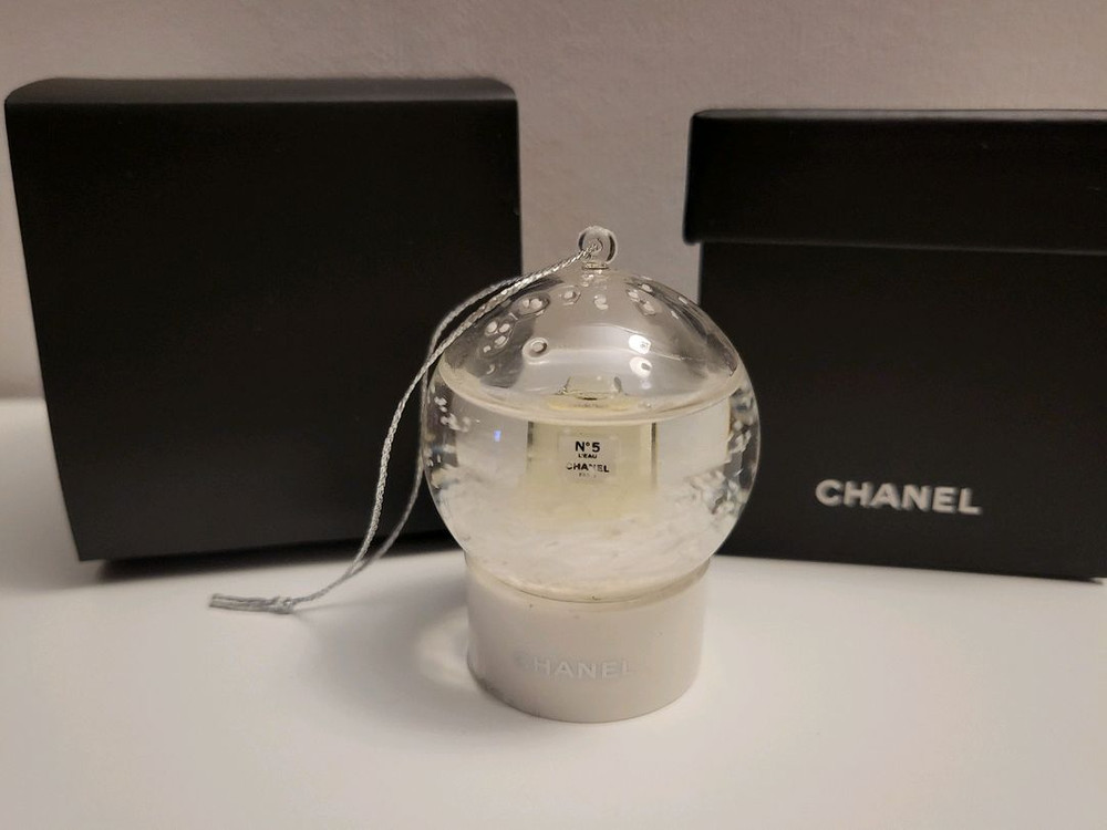 정품) 샤넬 미니 스노우볼 (코스메틱)--1