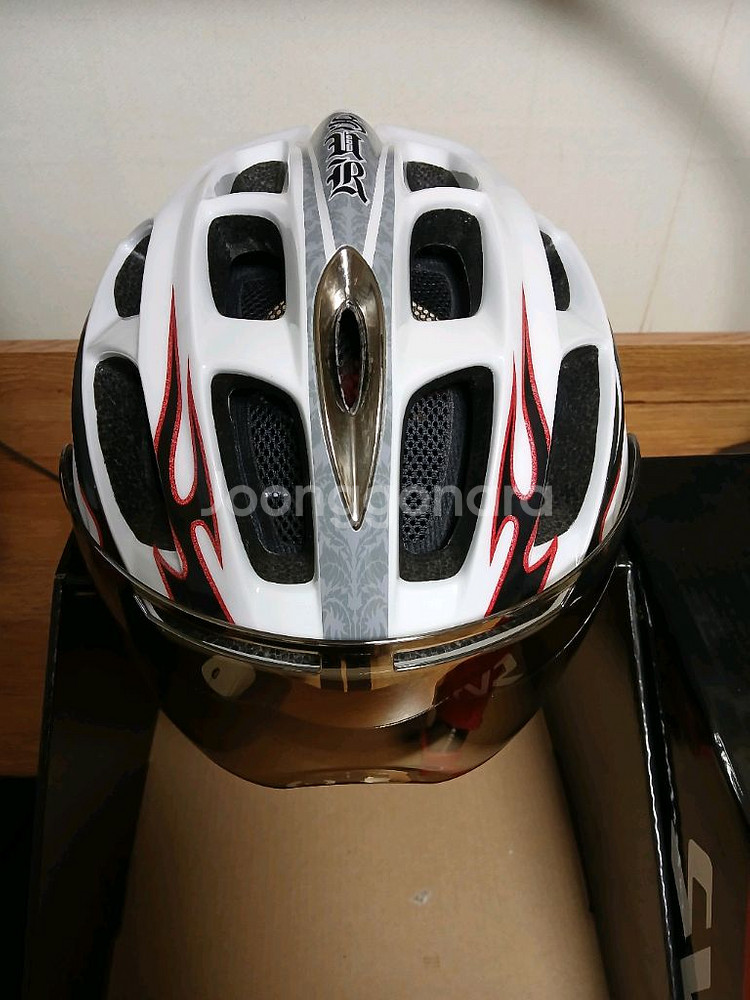 자전거 헬멧 팝니다--1