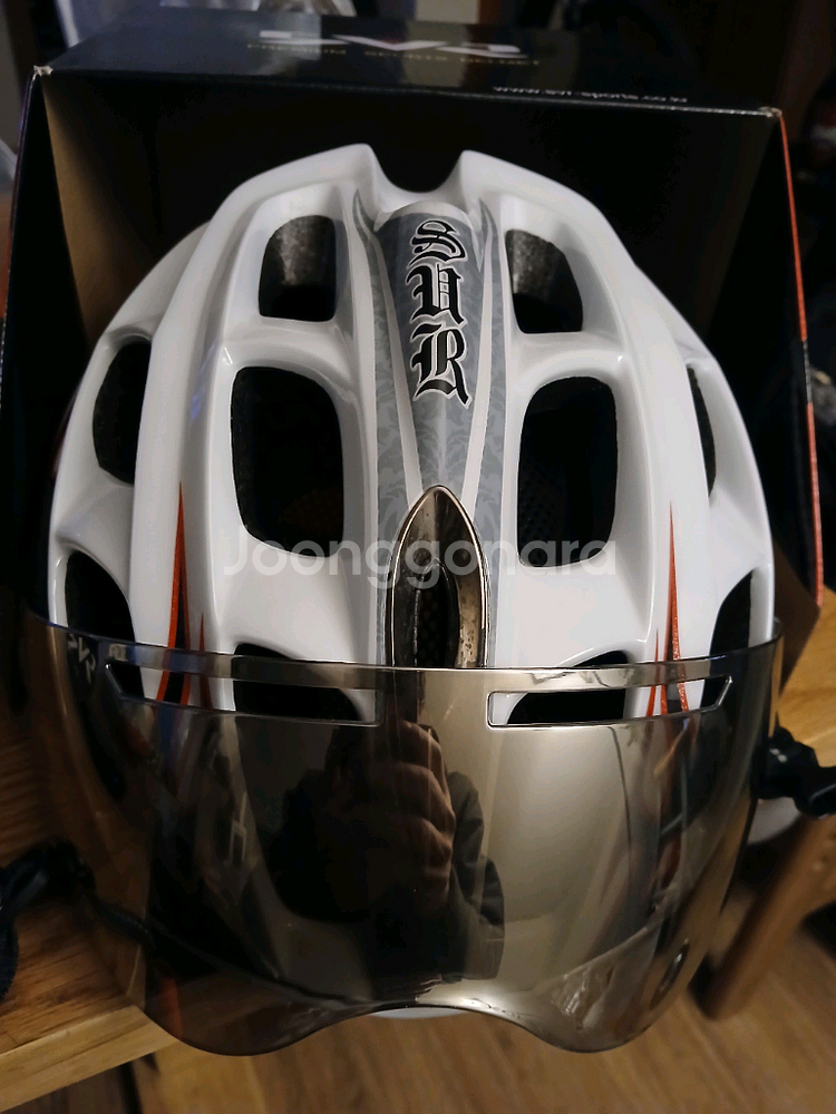 자전거 헬멧 팝니다--2