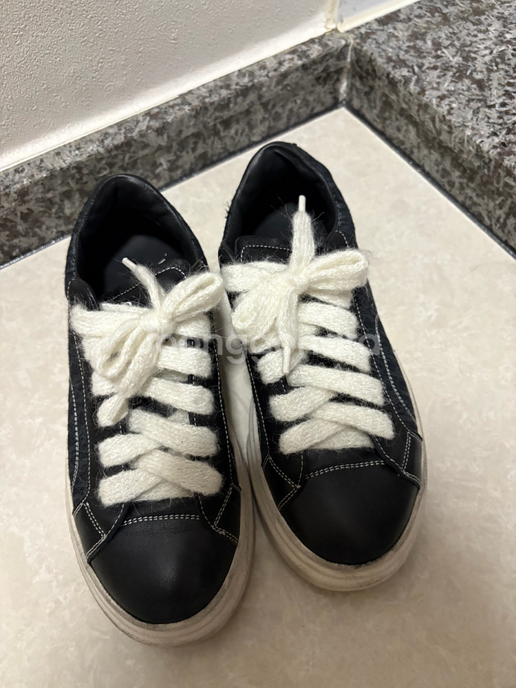 아동 디올 스니커즈 35사이즈--0