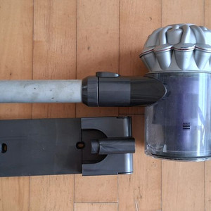 다이슨 V6 무선청소기 부품 세트 이미지