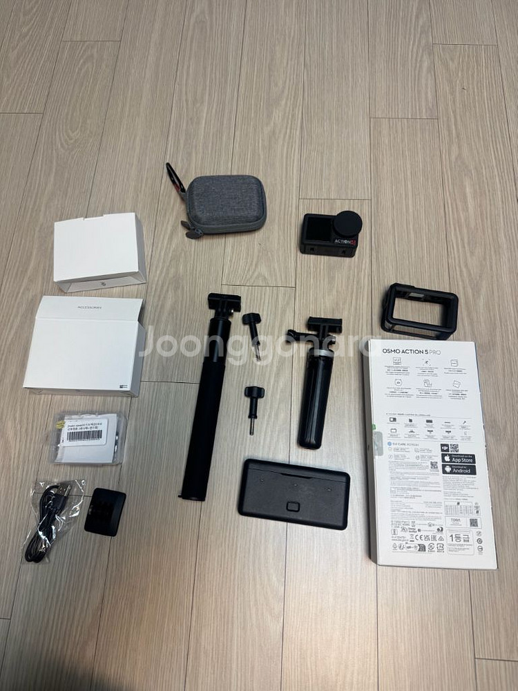 DJI 오즈모 액션5 프로 어드벤처 콤보--1