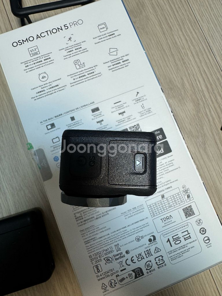 DJI 오즈모 액션5 프로 어드벤처 콤보--6