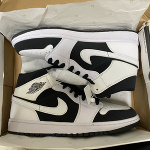 나이키 에어조던 1 레트로 하이 화이트/블랙