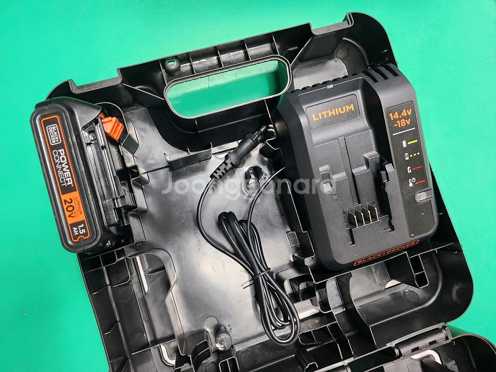 블랙앤데커 충전기 / 배터리1--0