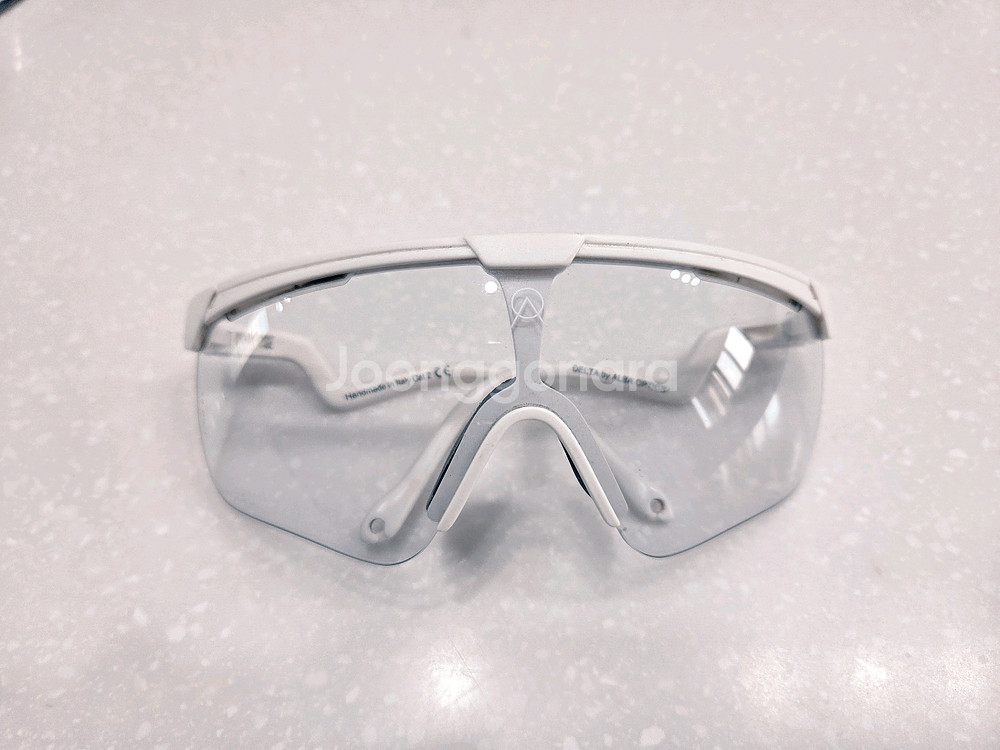 알바옵틱스 델타 변색 고글 처분 합니다--2