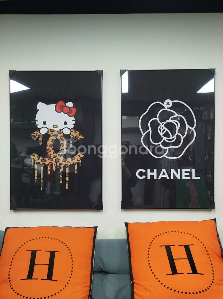 헬로키티 샤넬꽃 꽃그림 샤넬그림 샤넬액자 키티그림 키티액자 대형 그림 액자 팝아트 인테리어소품 인테리어액자 명품그림--0