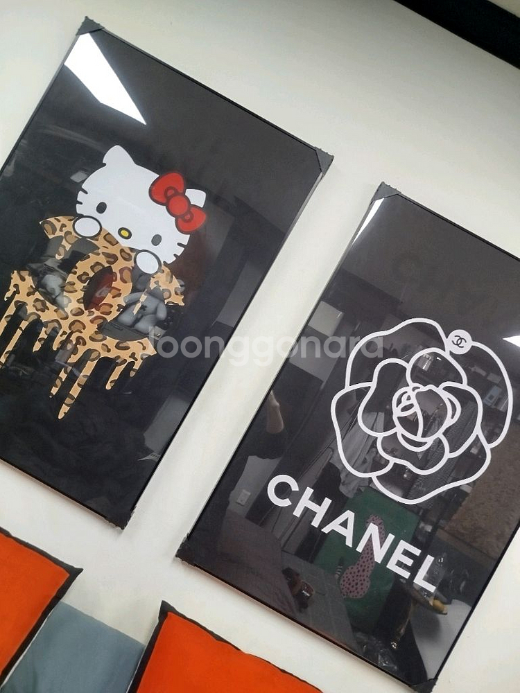 헬로키티 샤넬꽃 꽃그림 샤넬그림 샤넬액자 키티그림 키티액자 대형 그림 액자 팝아트 인테리어소품 인테리어액자 명품그림--6