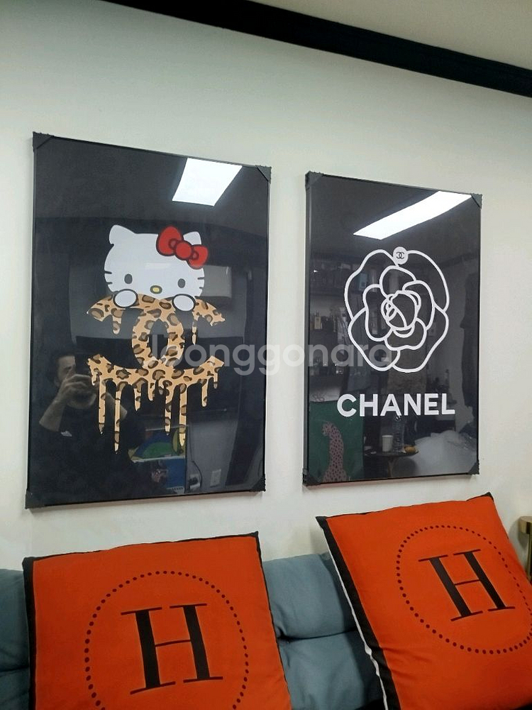 헬로키티 샤넬꽃 꽃그림 샤넬그림 샤넬액자 키티그림 키티액자 대형 그림 액자 팝아트 인테리어소품 인테리어액자 명품그림--5
