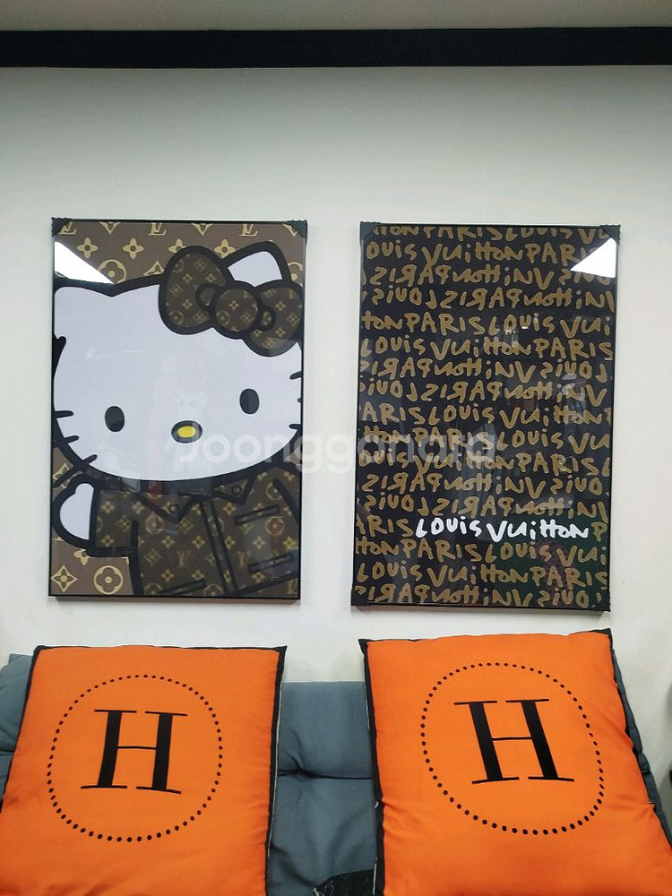 헬로키티 루이비통그림 루이비통액자 캐릭터 대형 그림 액자 팝아트 인테리어소품 인테리어액자 명품그림 가방 지갑 키티--4