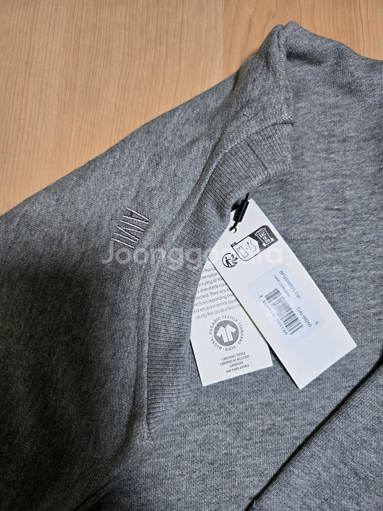 아미 하트 로고 맨투맨--1