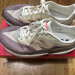 뉴발란스 레벨 2E 290사이즈