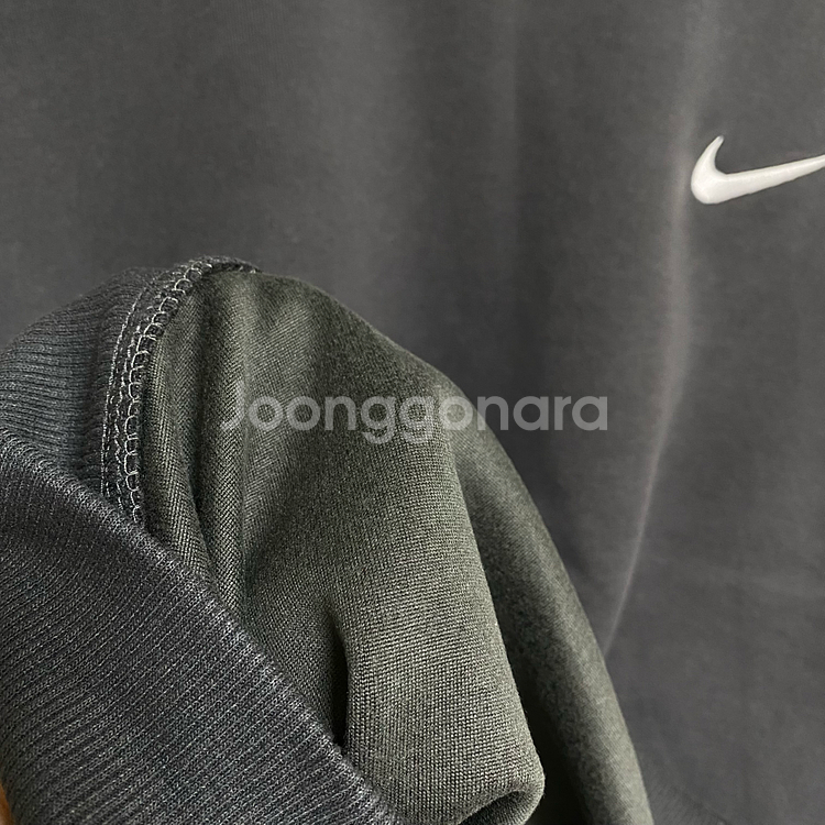 나이키 맨투맨--2