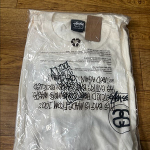 스투시 반팔티 L사이즈 새상품