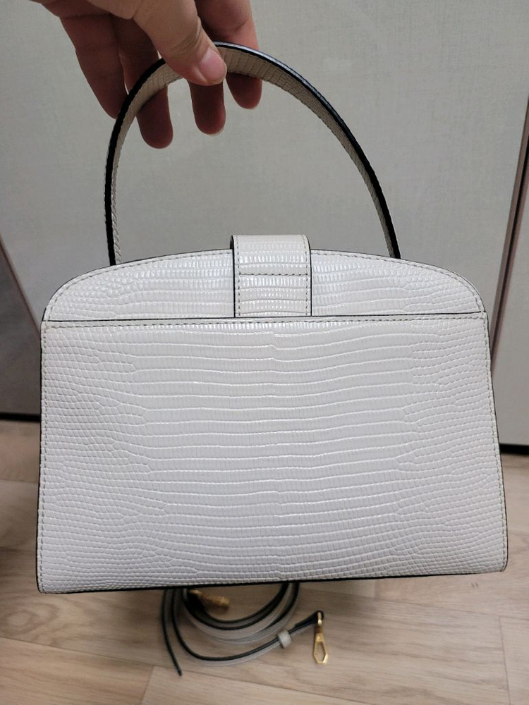 오야니 크로스백 팝니다 이미지