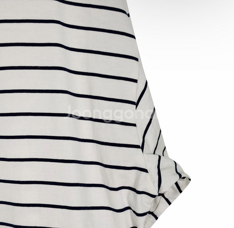 [M] 미우미우 여성 자수 로고 스트라이프 크롭 반팔 티셔츠 아이보리--5