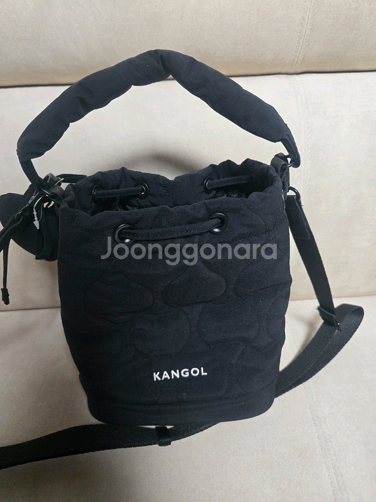 캉골 퀄트 블랙 크로스백--1