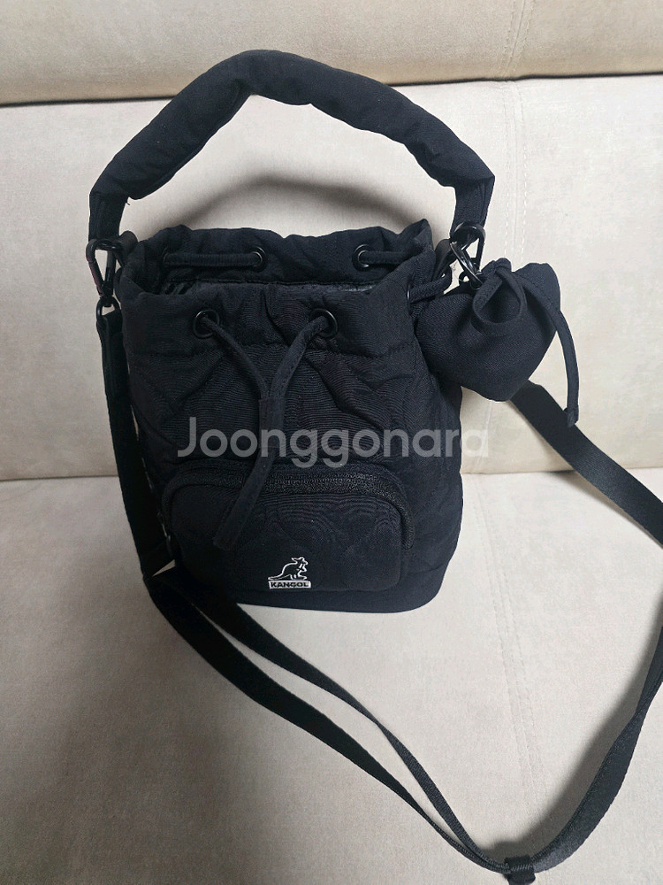 캉골 퀄트 블랙 크로스백--0