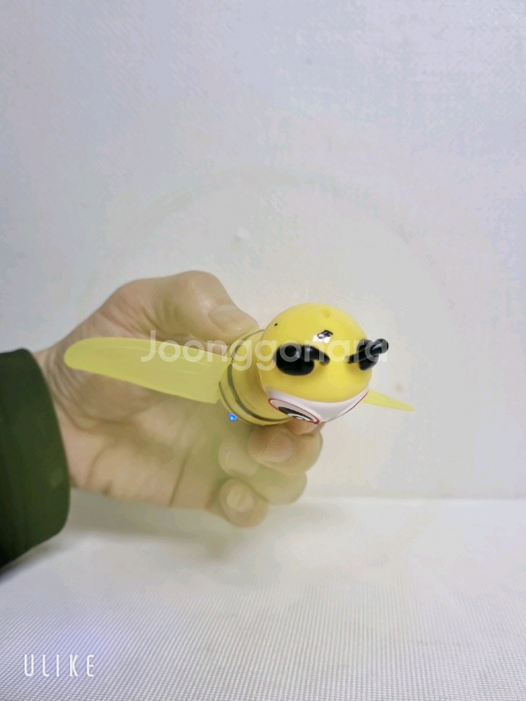 꿀벌 센서감지 손으로 날리는 미니 실내용 드론--4