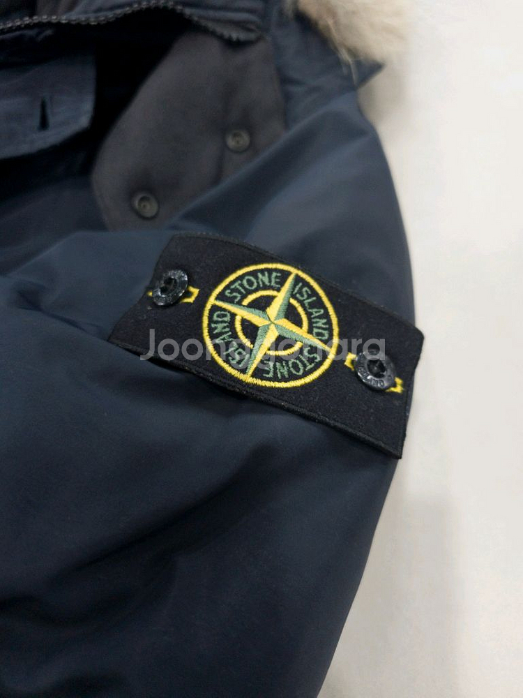 스톤아일랜드 크링클랩스 패딩 점퍼 L(100size) 16F--3