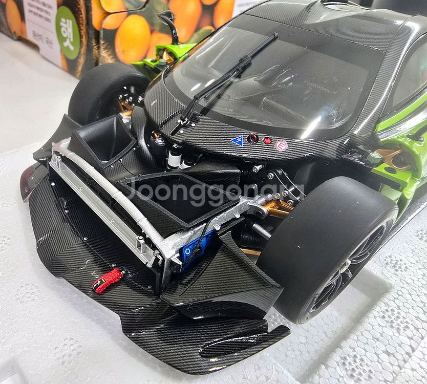 1:18 다이캐스트 LCD PAGANI R--5