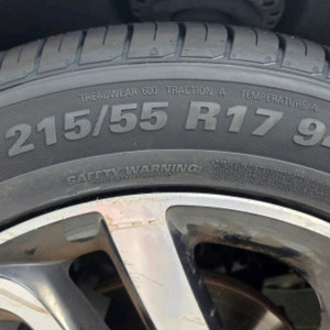 4짝 TA51+솔루스 어드밴스 215/55R17 타이어