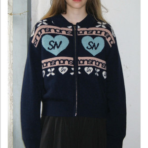 시눈 하트 로고 니트 집업