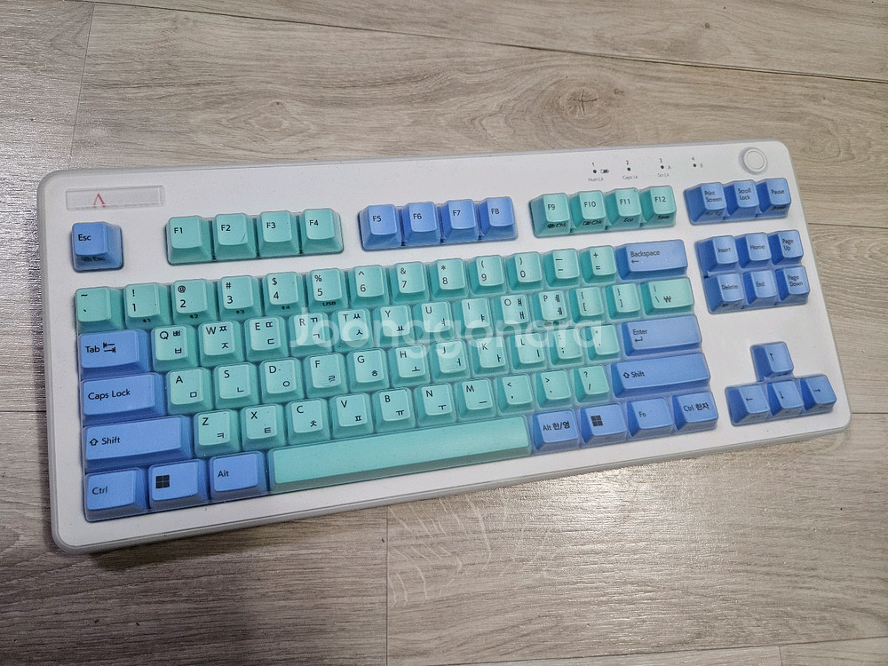 리얼포스 R3 TKL 민트블루 저소음 30g 균등 토프레 무접점키보드--2