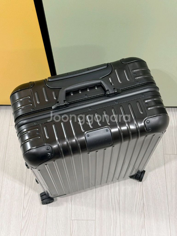 리모와 오리지널 블랙 캐빈플러스--3