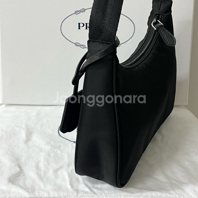 [S급/풀박스] 프라다 2000 리에디션 테수토 호보백 가방 블랙--4
