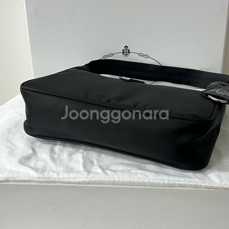 [S급/풀박스] 프라다 2000 리에디션 테수토 호보백 가방 블랙--6