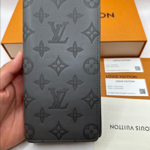 루이비통 모노그램 쉐도우 브라짜 장지갑