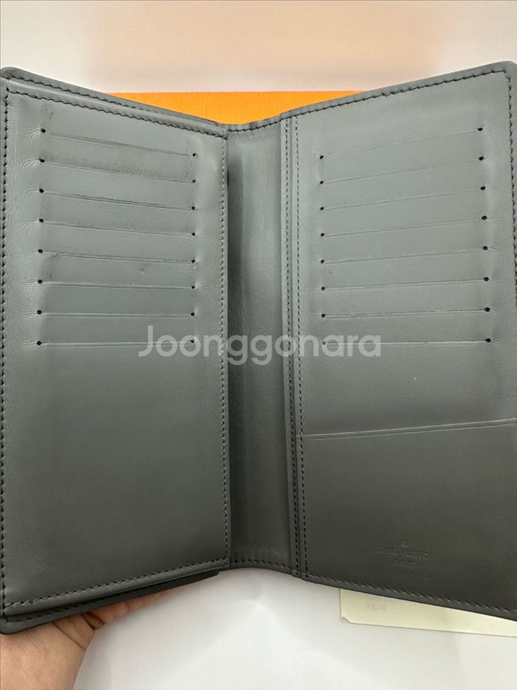 루이비통 모노그램 쉐도우 브라짜 장지갑--1