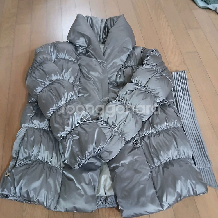 몽또또 실버 하프 패딩 싸이즈 40--0