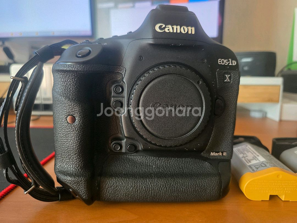 캐논 EOS-1D X Mark II 풀프레임 카메라--0