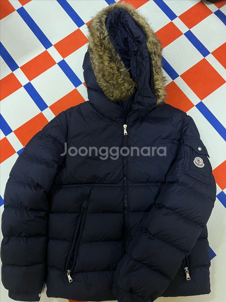 몽클레어 키즈 패딩 14Y 상태 좋음--0