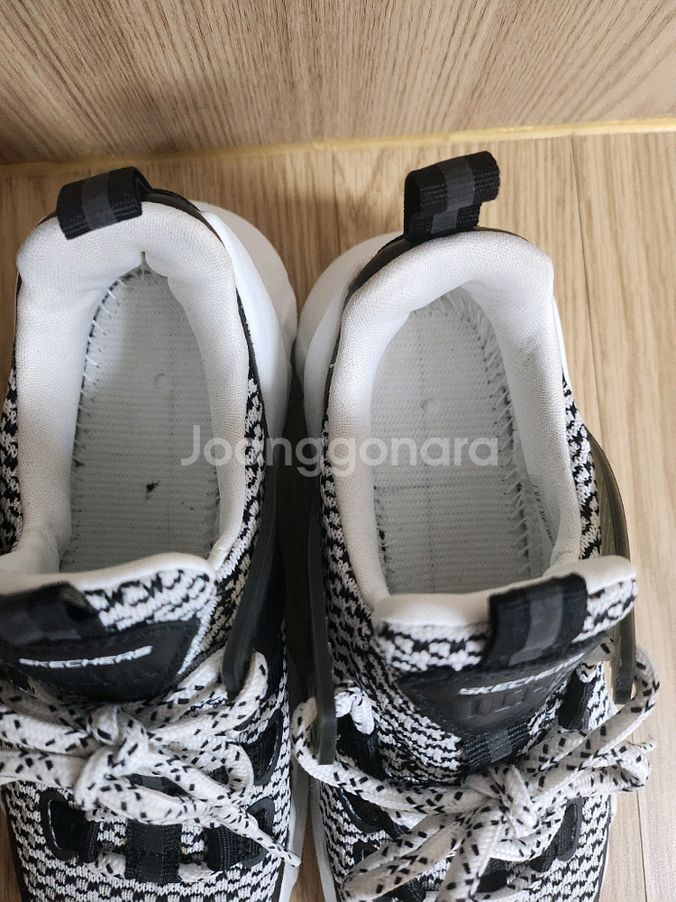 스케쳐스 운동화 스니커즈 225--7