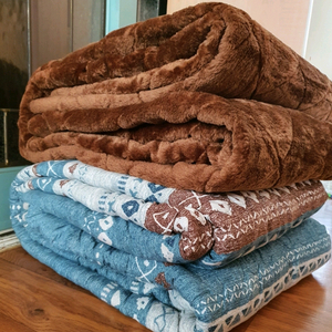 이불1개+까는것1개 편하게 부담없이 쓰실분께 2가지 합 저렴히 3만3천원