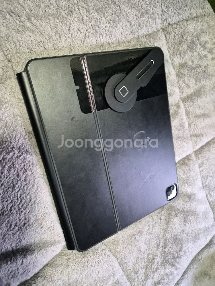 아이패드 프로 12.9 4세대 셀룰러 512GB + 정품 매직키보드 + 정품 애플펜슬 2세대 판매 합니다--3