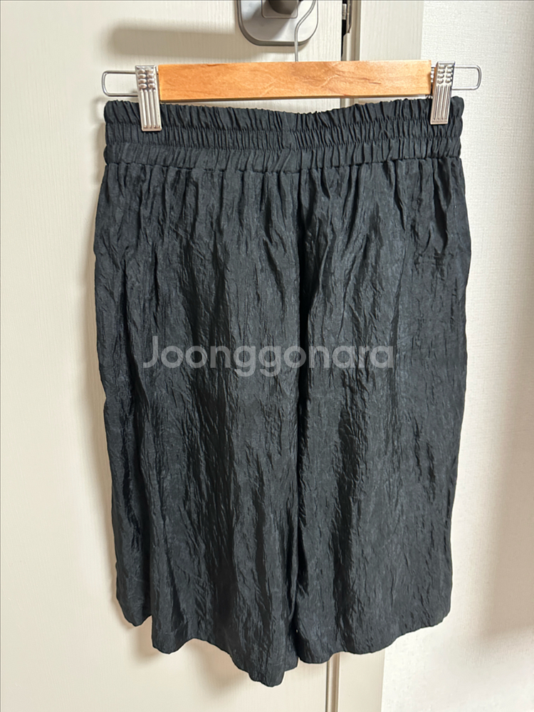 유노이아 아세테이트 쇼츠 팬츠--6