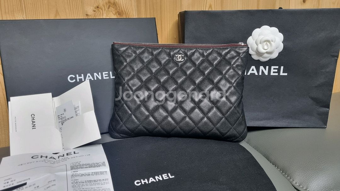 샤넬 뉴미디움 케비어 클러치--0