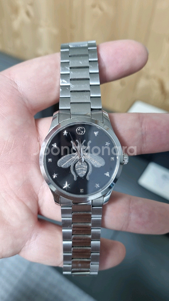 구찌 꿀벌 은장 메탈 시계--1