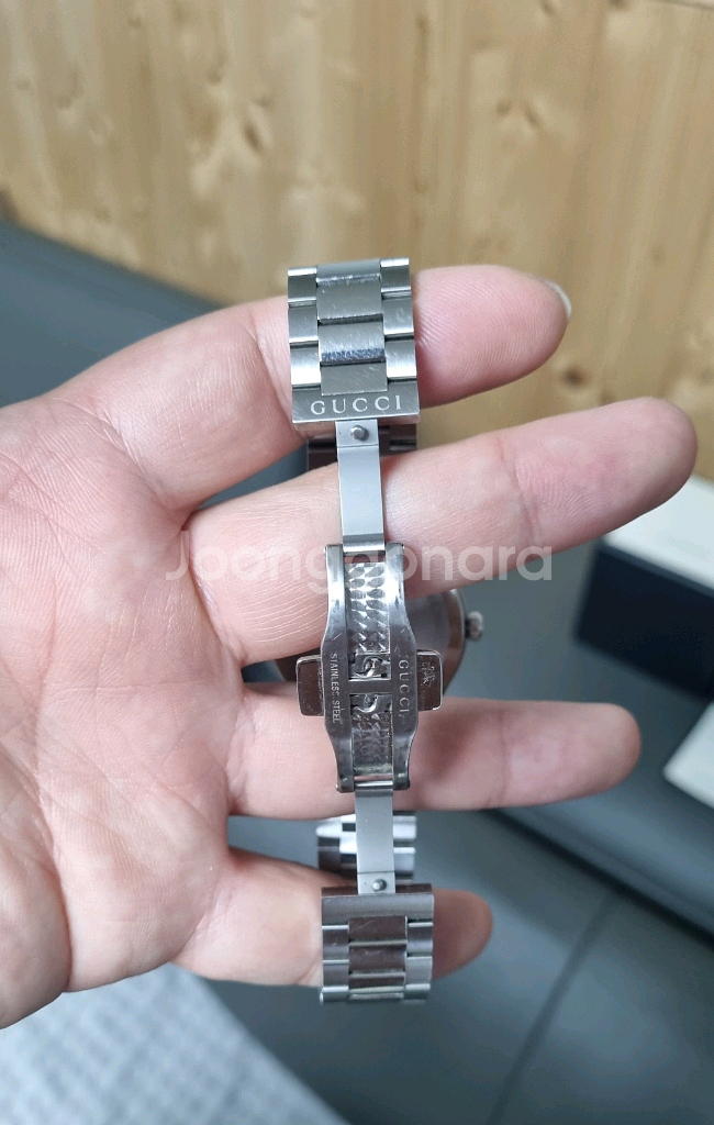 구찌 꿀벌 은장 메탈 시계--4